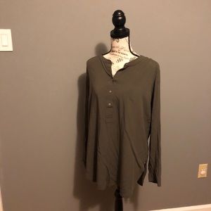 EUC- Luxurious Loft Shirt